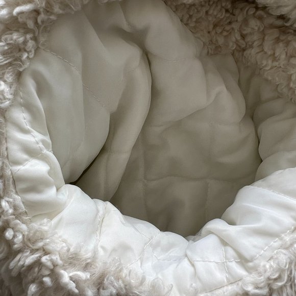 Levi's Cozy Cocoon White Trucker Jacket - Cuddly Tofu - Size Large - Picture 9 of 11